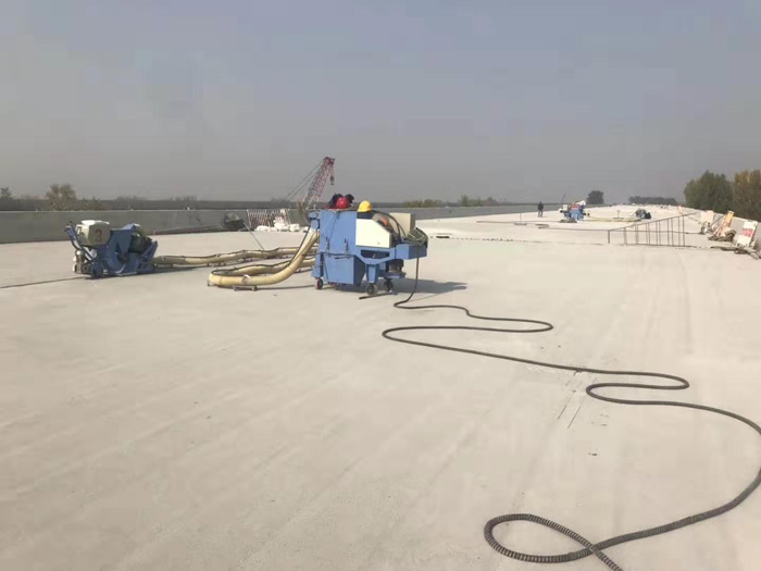 混凝土橋麵拋丸機使用現場 混凝土橋麵拋丸機使用現場